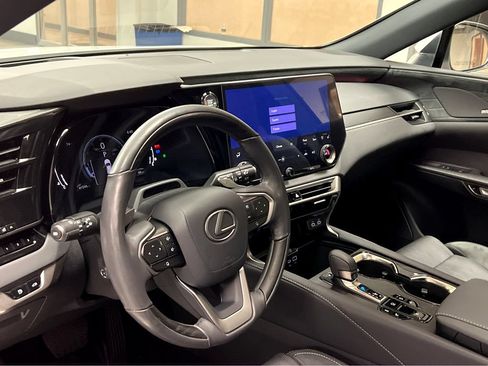 Certified 2023 Lexus RX 350 AWD w/ Accessory Package image 39