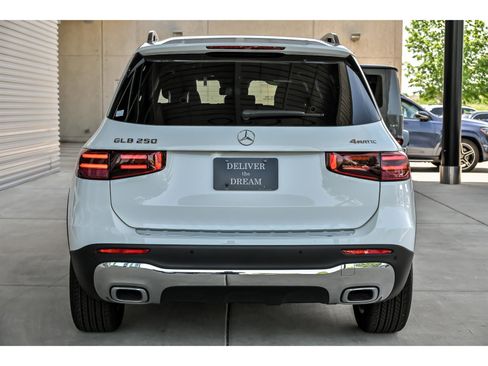 Certified 2026 Mercedes-Benz GLB 250 4MATIC image 7