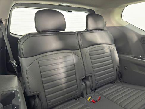 Used 2026 Kia EV9 Land image 43