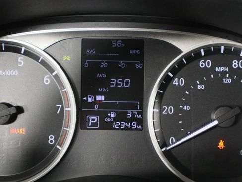 Used 2024 Nissan Versa S w/ S Plus Package image 32