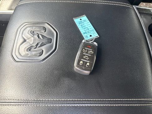 Used 2019 RAM 1500 Laramie RWD image 37