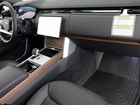 New 2025 Land Rover Range Rover SE AWD/4WD image 21
