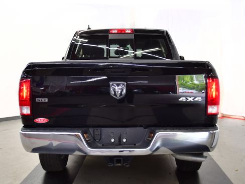 Used 2023 RAM 1500 Classic SLT w/ Trailer & Traction Group AWD/4WD image 6