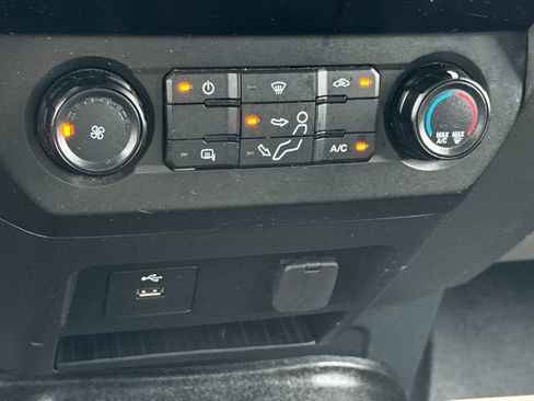 Used 2022 Ford F250 XL w/ Power Equipment Group image 21