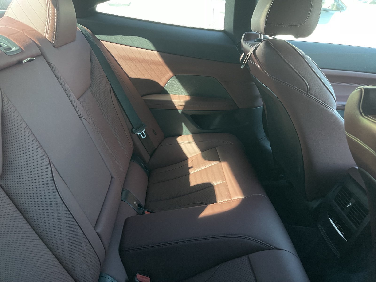Used 2024 BMW 430i Coupe w/ Premium Package RWD image 9