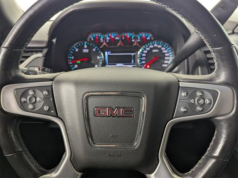 Used 2020 GMC Yukon SLT w/ Premium Edition image 17