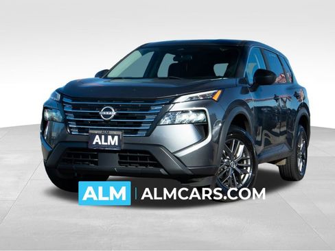 Used 2024 Nissan Rogue S image 1