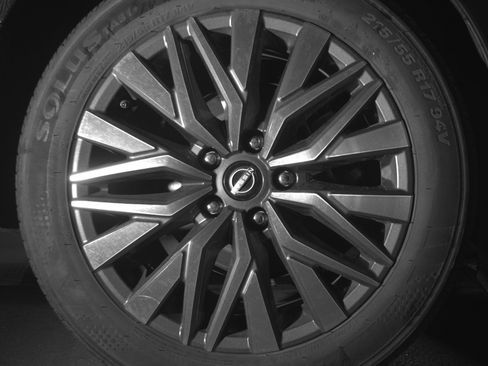 Used 2025 Nissan Altima 2.5 SV image 15