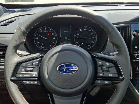 Used 2025 Subaru Forester Touring AWD/4WD image 19