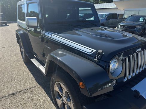 Used 2017 Jeep Wrangler Sahara w/ Quick Order Package 24E Chief AWD/4WD image 17