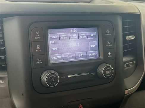 Used 2024 RAM 2500 Tradesman w/ Chrome Appearance Group image 17