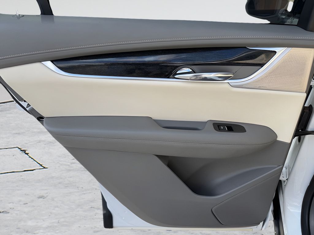 Used 2020 Cadillac XT6 Premium Luxury FWD image 24