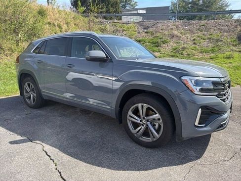 Used 2024 Volkswagen Atlas Cross Sport SEL R-Line image 16
