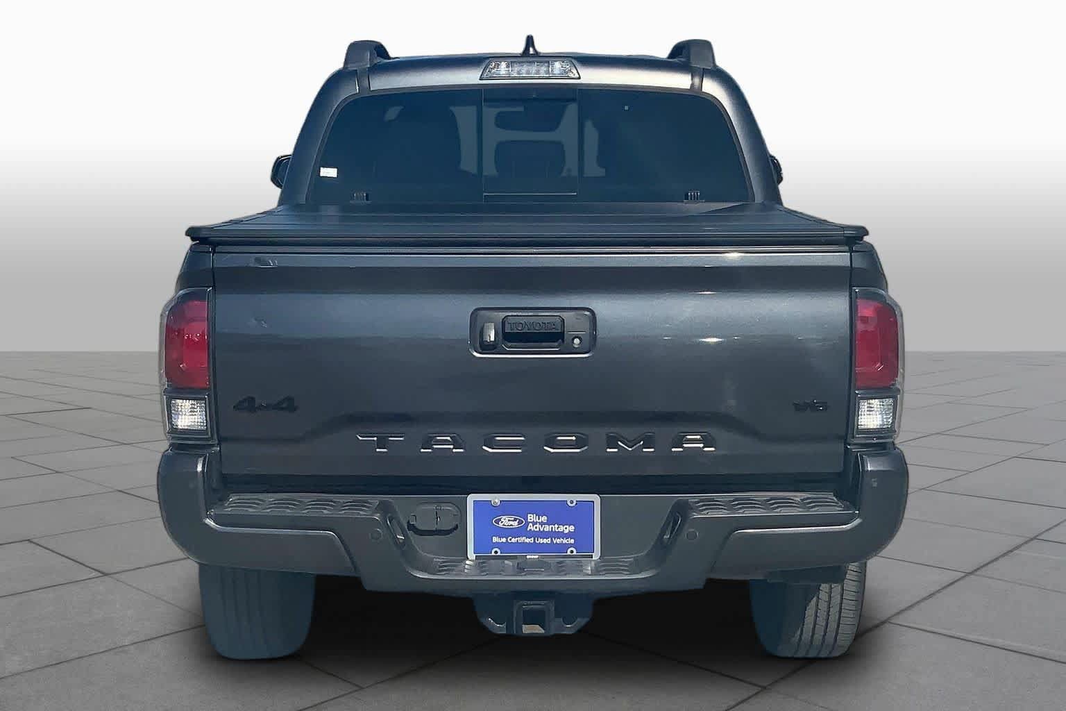 Used 2021 Toyota Tacoma Limited w/ Nightshade Package AWD/4WD image 5