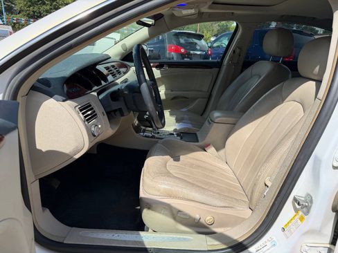 Used 2006 Buick Lucerne CXS w/ Driver Confidence Package FWD image 9