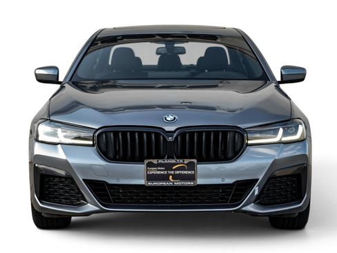 Used 2022 BMW 530e w/ M Sport Package RWD image 5