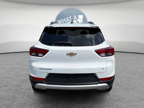 Used 2026 Chevrolet TrailBlazer LT FWD image 5