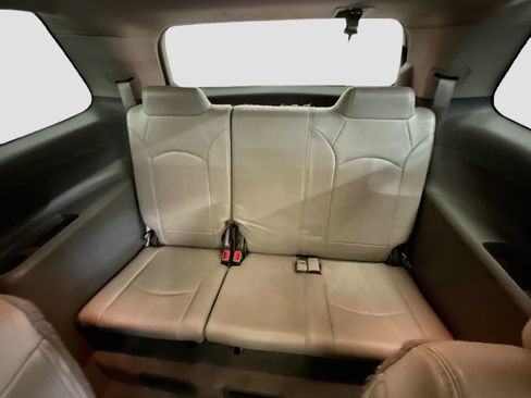Used 2015 GMC Acadia SLT AWD/4WD image 30