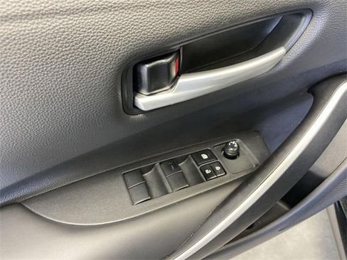Certified 2025 Toyota Corolla SE image 22