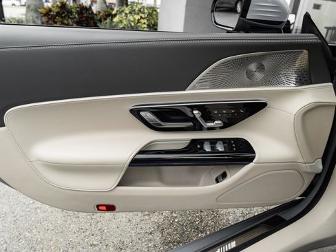 Used 2022 Mercedes-Benz SL 55 AMG 4MATIC image 34