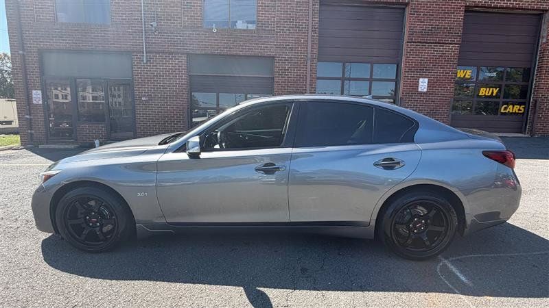 Used 2019 INFINITI Q50 Luxe w/ Essential Package (3.0T Luxe) AWD/4WD image 17