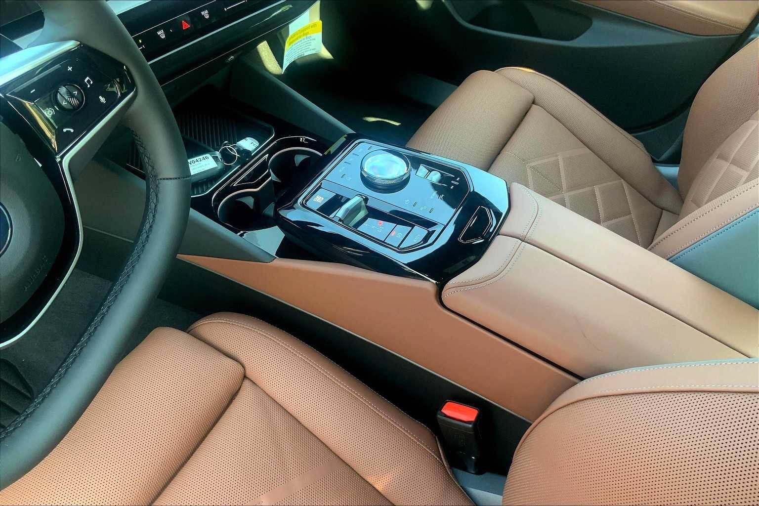 Used 2026 BMW 530i w/ Premium Package RWD image 8