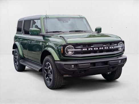New 2025 Ford Bronco Outer Banks image 6