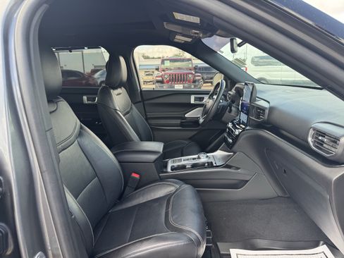 Used 2022 Ford Explorer ST w/ Equipment Group 401A RWD image 37