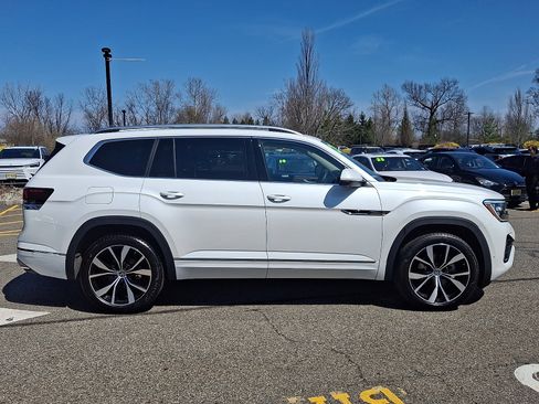 Used 2025 Volkswagen Atlas SEL Premium R-Line image 7