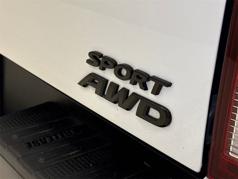 Used 2021 Honda Ridgeline Sport image 11