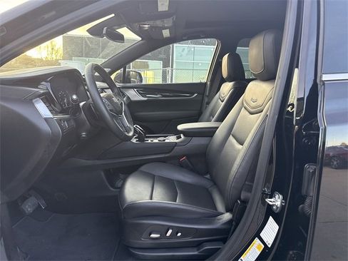 Used 2025 Cadillac XT5 Premium Luxury image 9