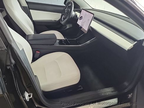 Used 2019 Tesla Model 3 Standard Range Plus RWD image 2