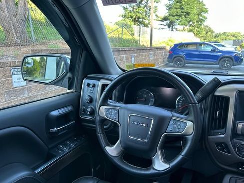 Used 2018 GMC Sierra 1500 Denali w/ Denali Ultimate Package AWD/4WD image 25