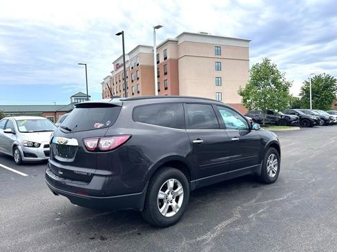 Used 2016 Chevrolet Traverse LT FWD image 8