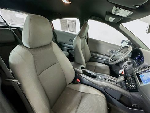 Used 2020 Honda HR-V Sport image 25