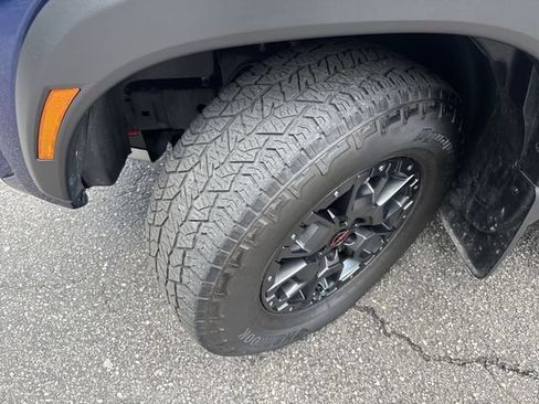 Used 2022 Nissan Frontier PRO-4X w/ Pro-4X Premium Package AWD/4WD image 33