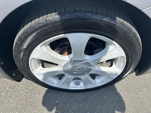 Used 2013 Hyundai Elantra Limited FWD image 30