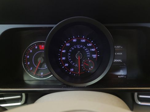 Used 2023 Hyundai Elantra SE w/ Cargo Package image 23