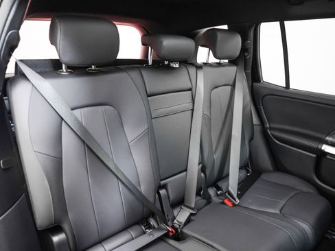 New 2025 Mercedes-Benz GLB 250 250 4MATIC image 10