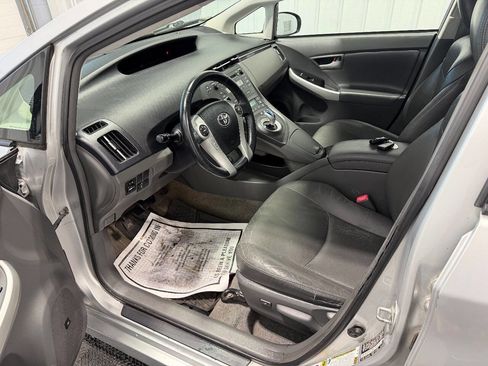 Used 2010 Toyota Prius Five image 8