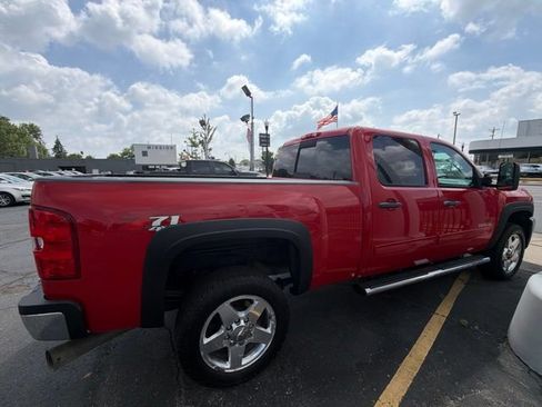 Used 2014 Chevrolet Silverado 2500 LT w/ Interior Plus Package AWD/4WD image 4