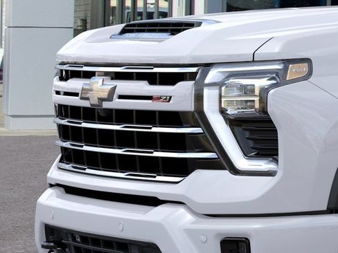 New 2026 Chevrolet Silverado 2500 LT w/ Z71 Chrome Sport Edition AWD/4WD image 13