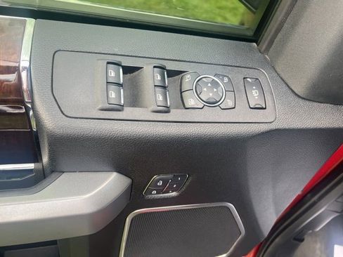 Used 2017 Ford F250 Platinum w/ FX4 Off-Road Package image 10
