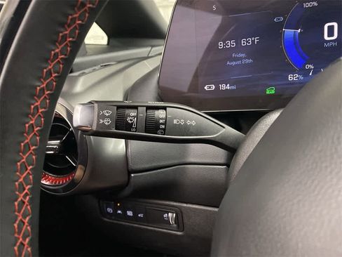 Used 2024 Chevrolet Equinox EV RS image 24