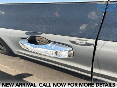 Used 2020 Chrysler 300 Limited RWD image 10