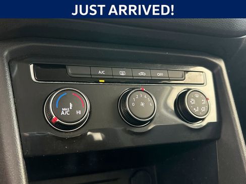 Used 2020 Volkswagen Tiguan S image 23