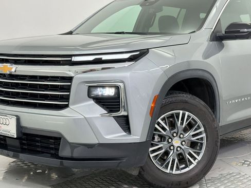 Used 2024 Chevrolet Traverse LT AWD/4WD image 21