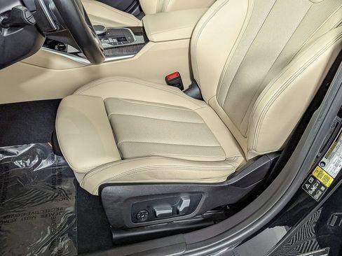 Certified 2023 BMW 330i xDrive Sedan w/ Driving Assistance Package image 17