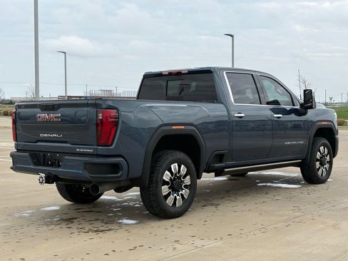 Used 2026 GMC Sierra 2500 Denali w/ Denali Reserve Package image 7