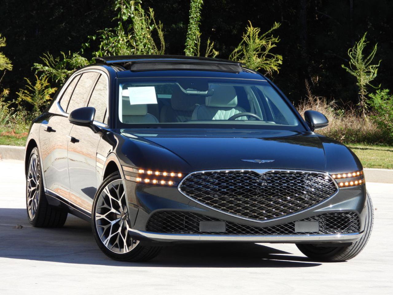 Used 2023 Genesis G90 3.5T AWD/4WD image 30